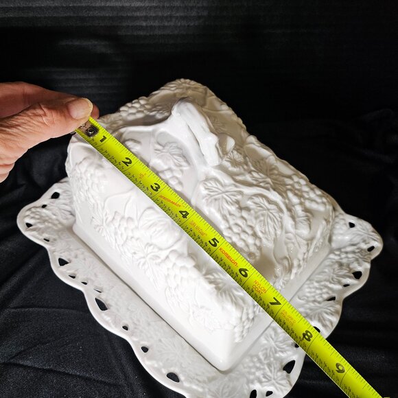 Elegant White Porcelana Large Porcelain Butter/Cheese Dish Raised Grapes Design - Picture 9 of 12